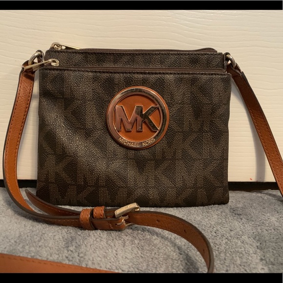 Michael Kors Handbags - Michael Kors purse